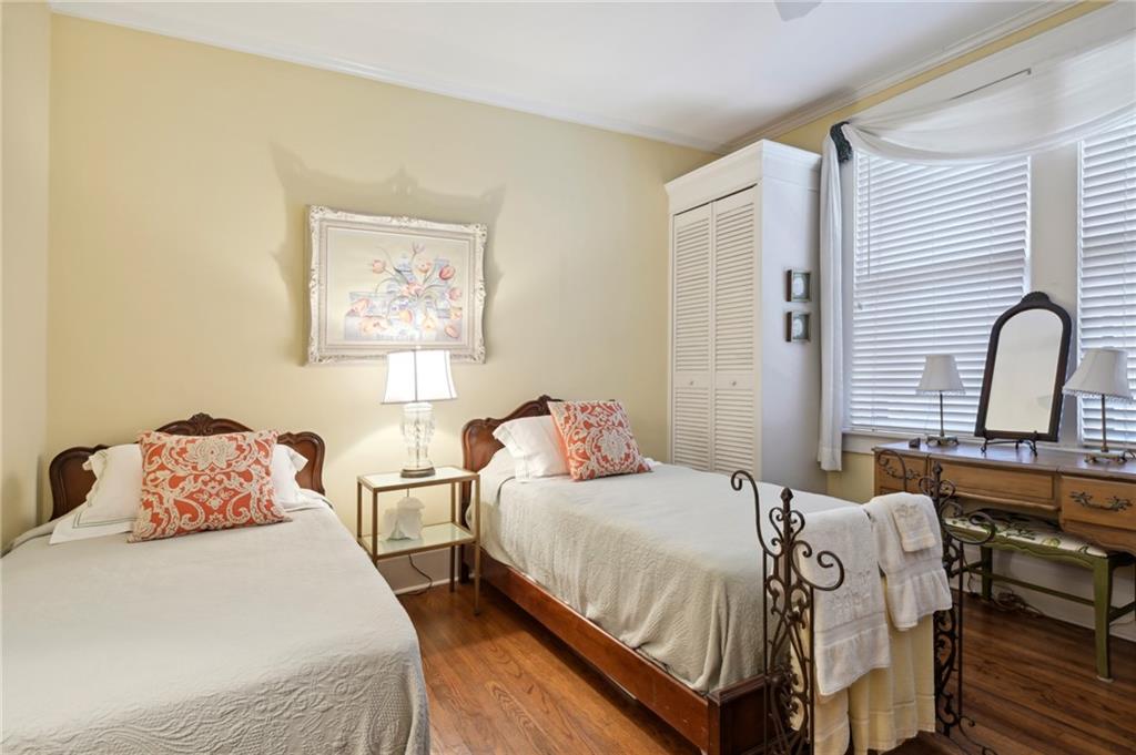 76 Huntington Road NE