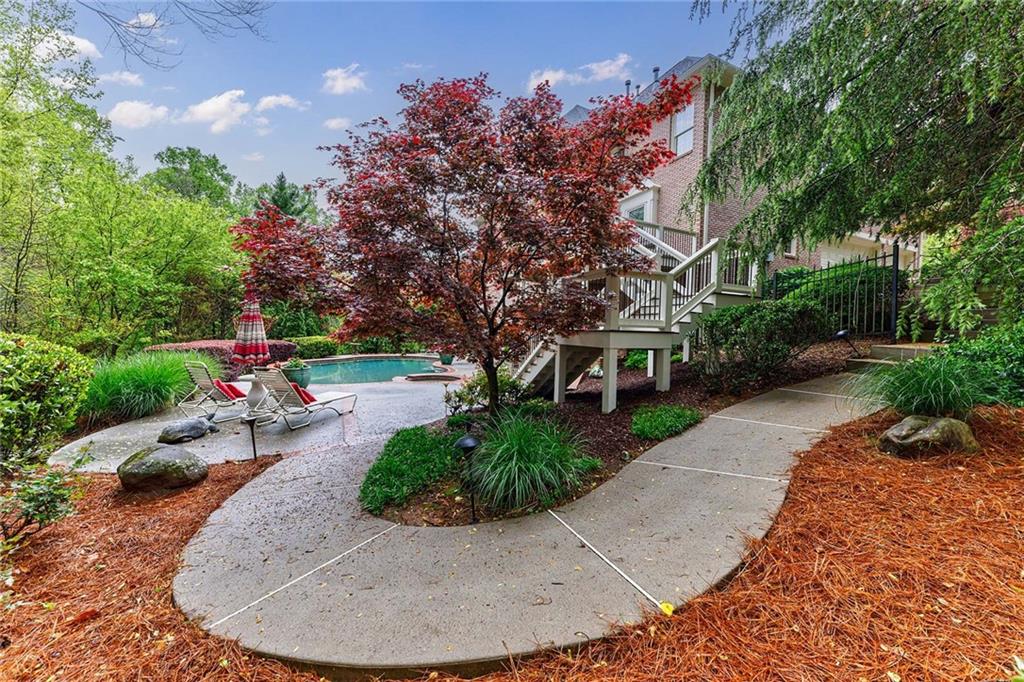 670 Greenview Terrace