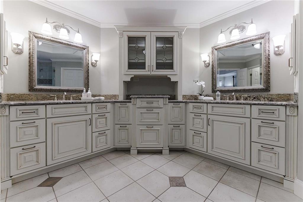 670 Greenview Terrace