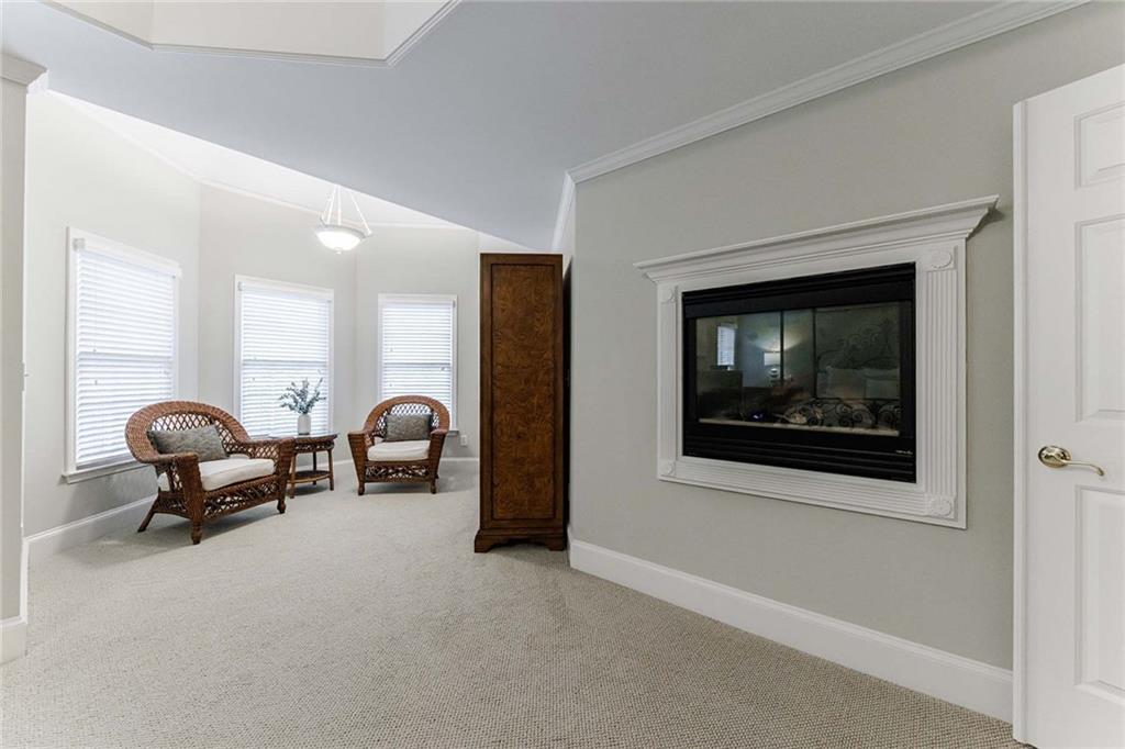 670 Greenview Terrace