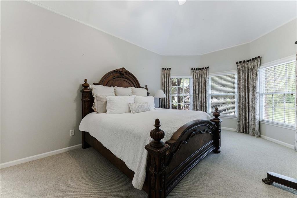 670 Greenview Terrace