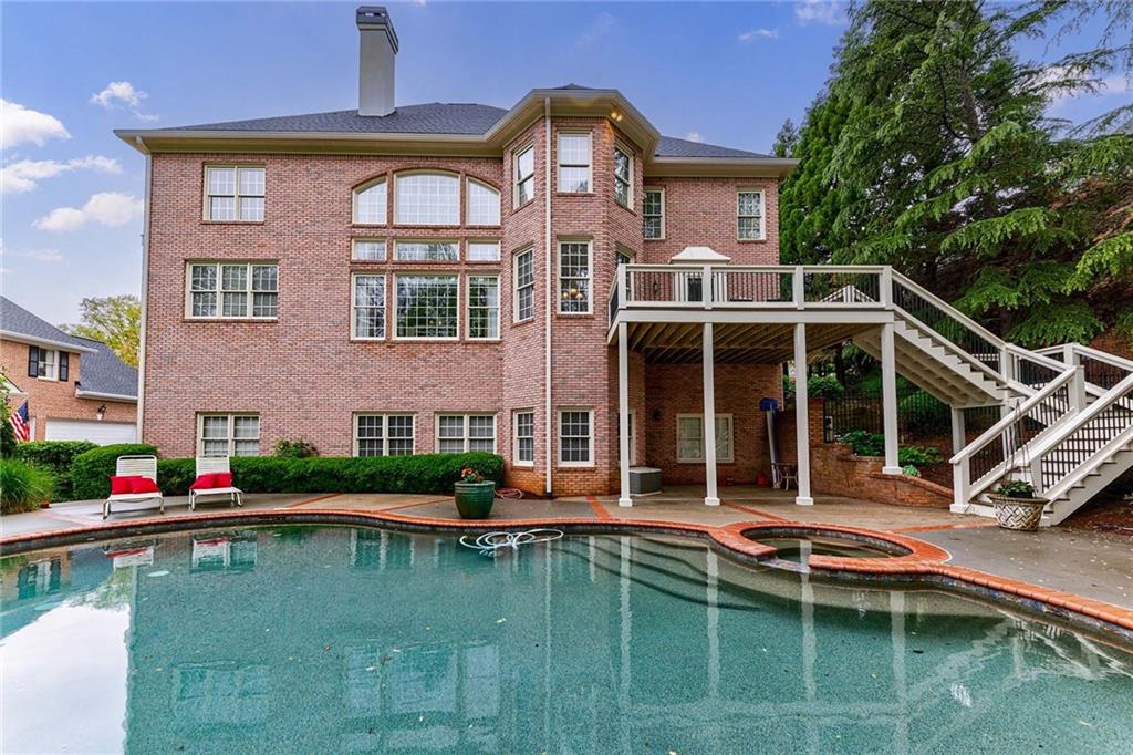 670 Greenview Terrace