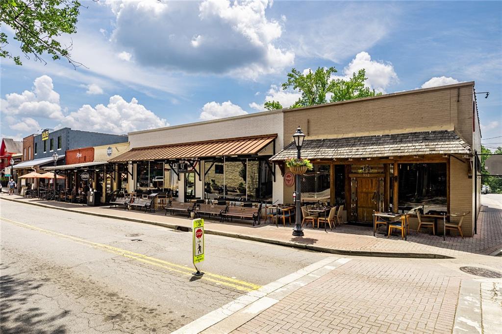 670 Greenview Terrace