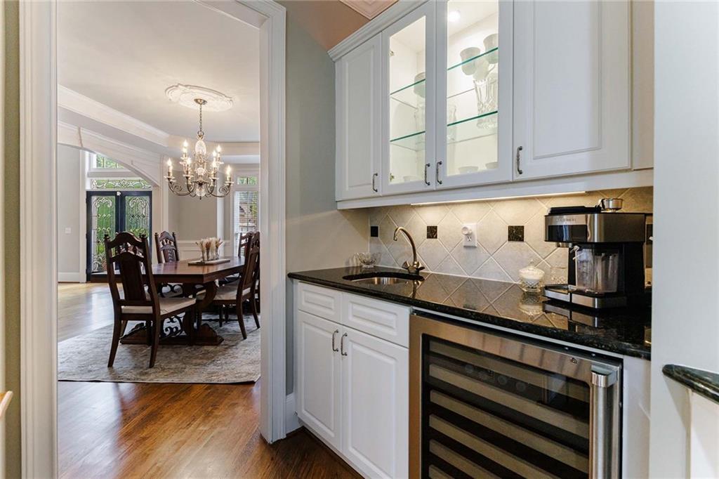 670 Greenview Terrace