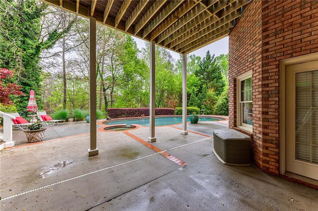 670 Greenview Terrace