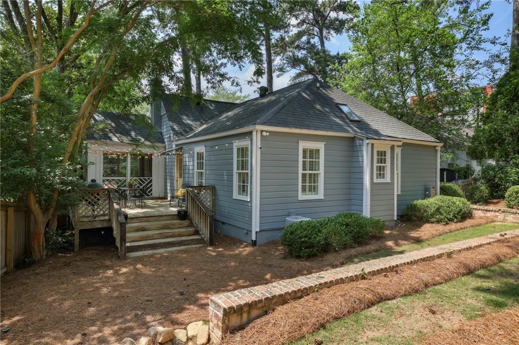 1941 Ardmore Road NW