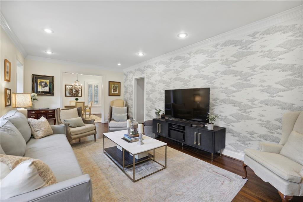 1941 Ardmore Road NW