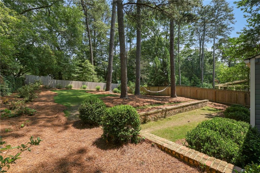 1941 Ardmore Road NW