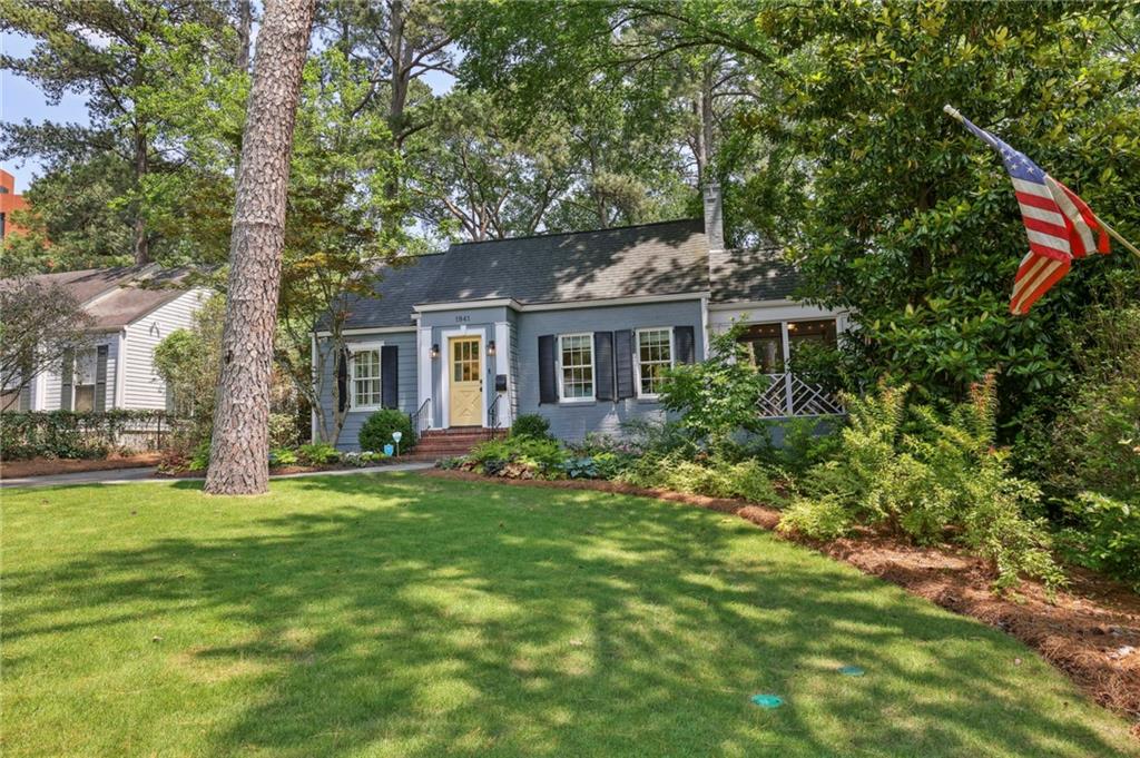 1941 Ardmore Road NW