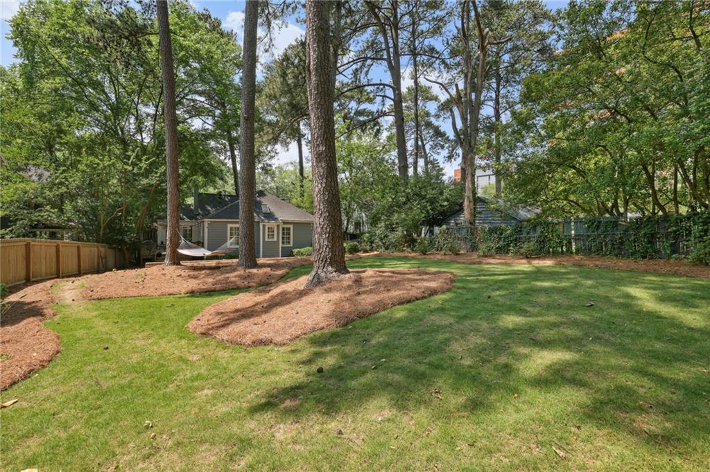 1941 Ardmore Road NW