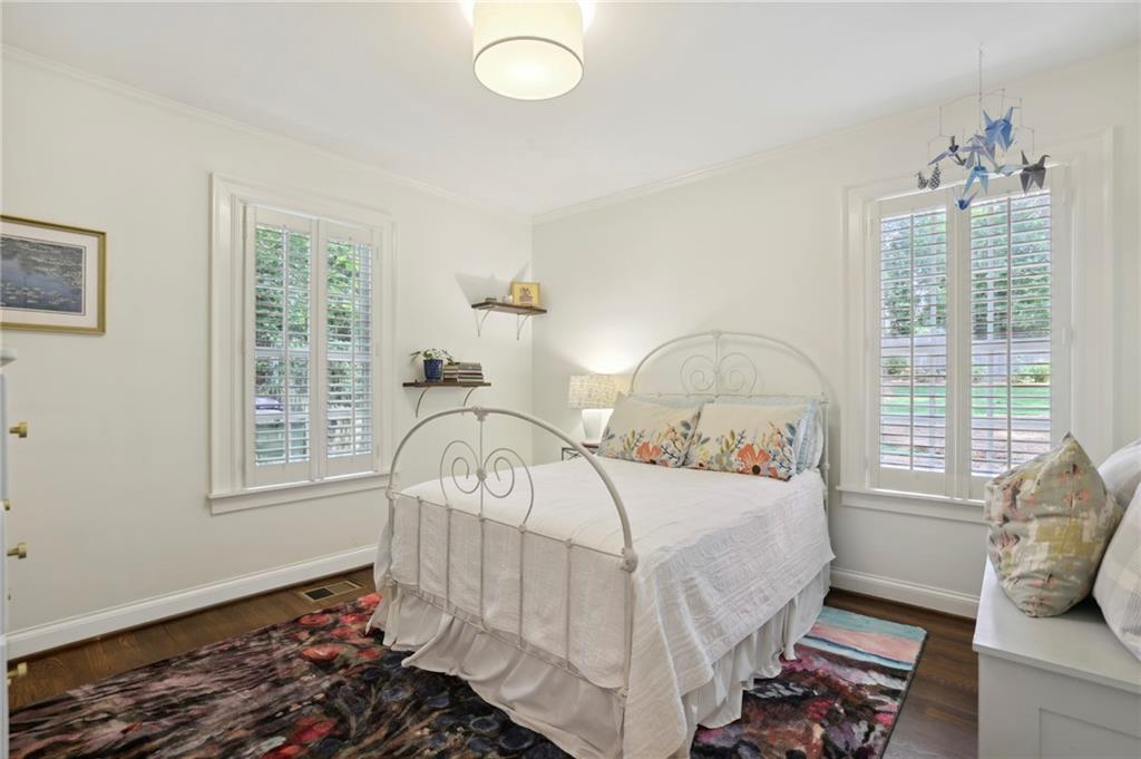 1941 Ardmore Road NW