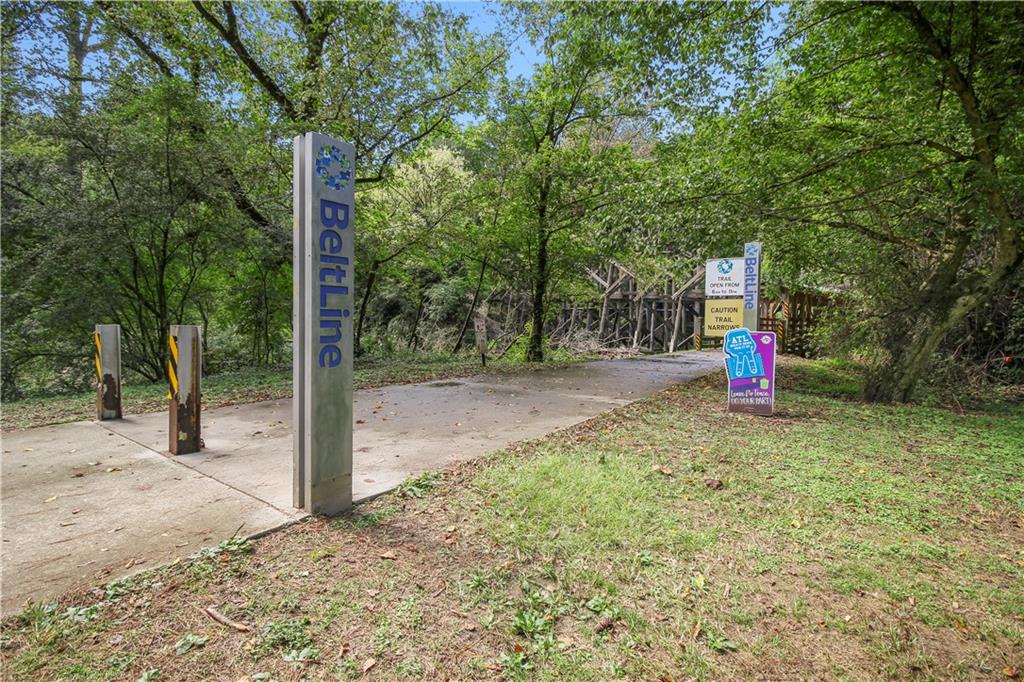 1941 Ardmore Road NW