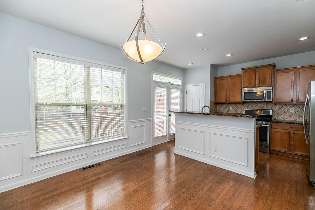 827 Charles Bank Avenue SE Unit 827