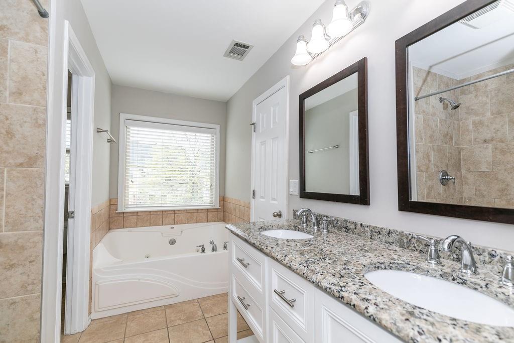 827 Charles Bank Avenue SE Unit 827