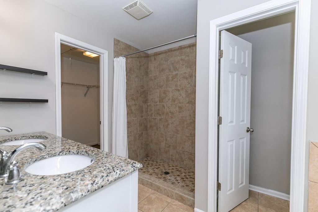 827 Charles Bank Avenue SE Unit 827