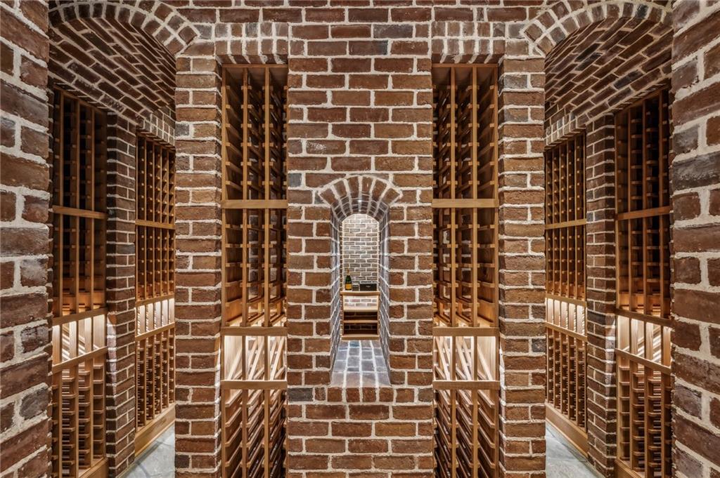 4332 Davidson Avenue NE