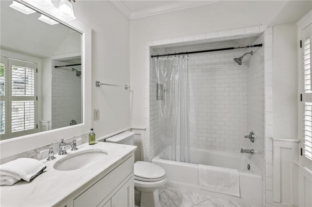 4332 Davidson Avenue NE