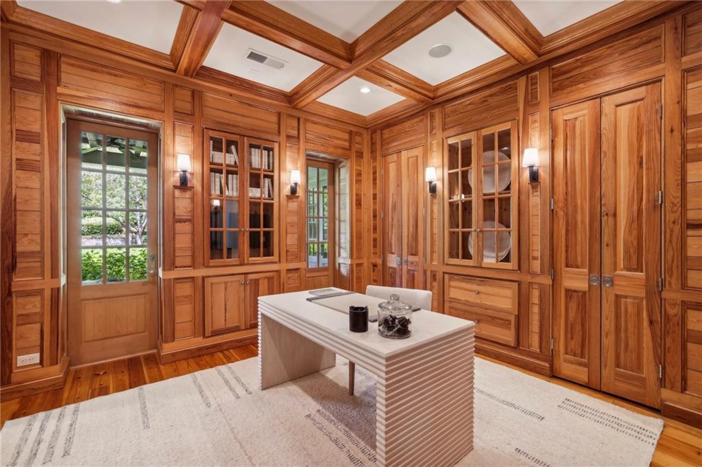 4332 Davidson Avenue NE