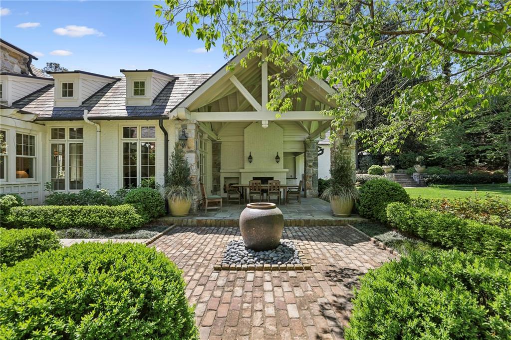 4332 Davidson Avenue NE