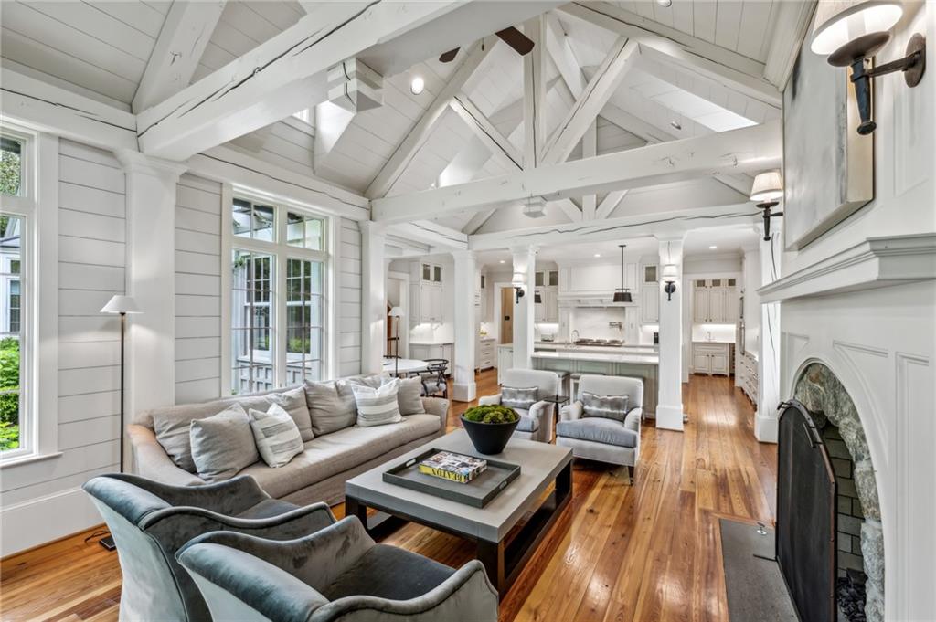 4332 Davidson Avenue NE