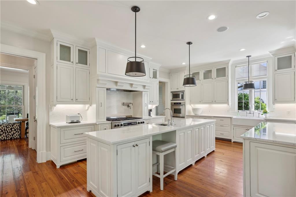 4332 Davidson Avenue NE