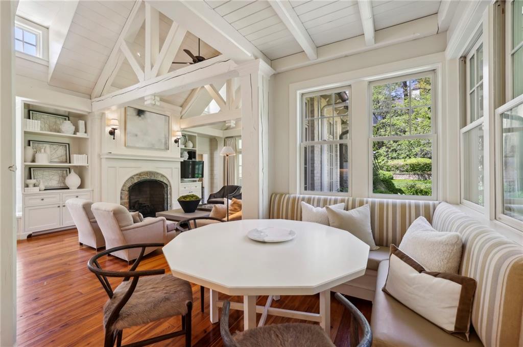 4332 Davidson Avenue NE