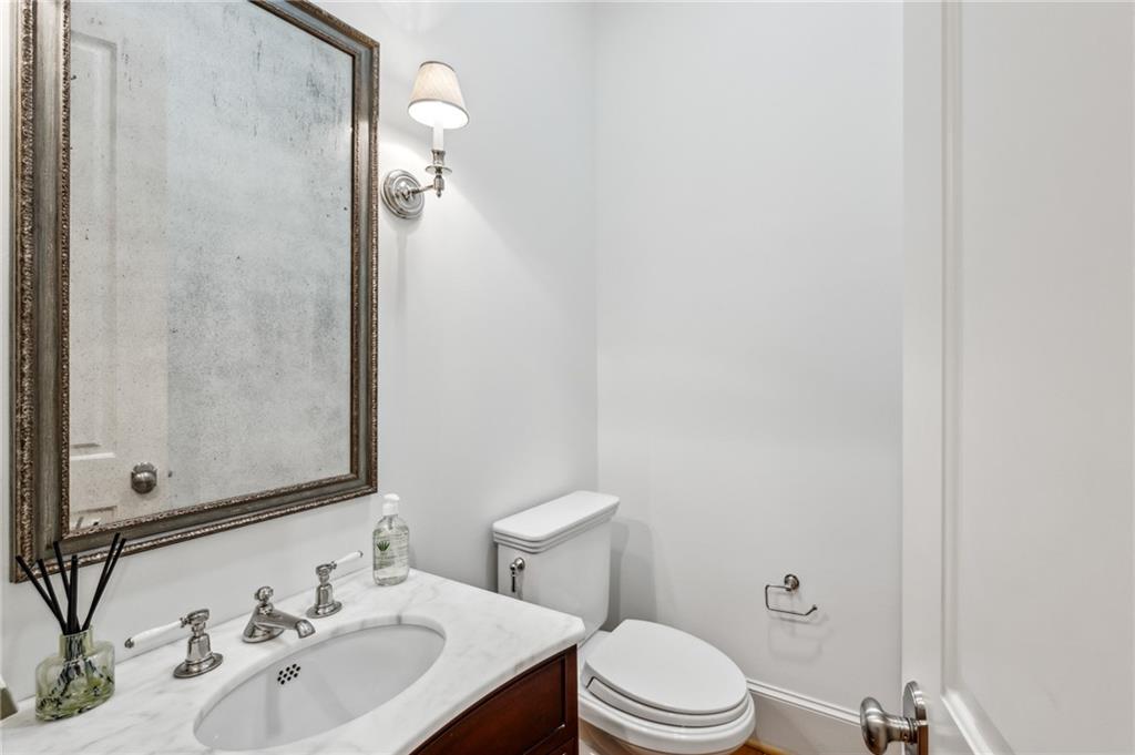 4332 Davidson Avenue NE