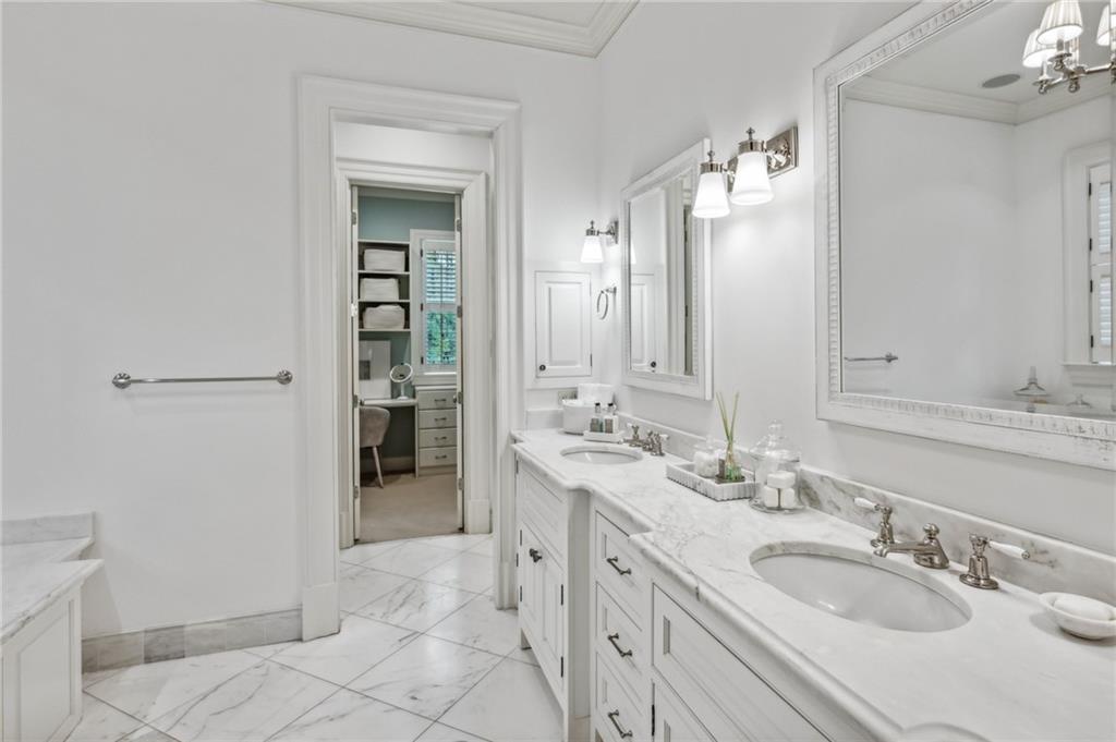 4332 Davidson Avenue NE