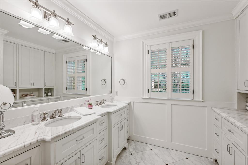 4332 Davidson Avenue NE