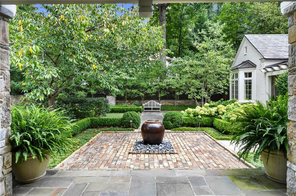 4332 Davidson Avenue NE