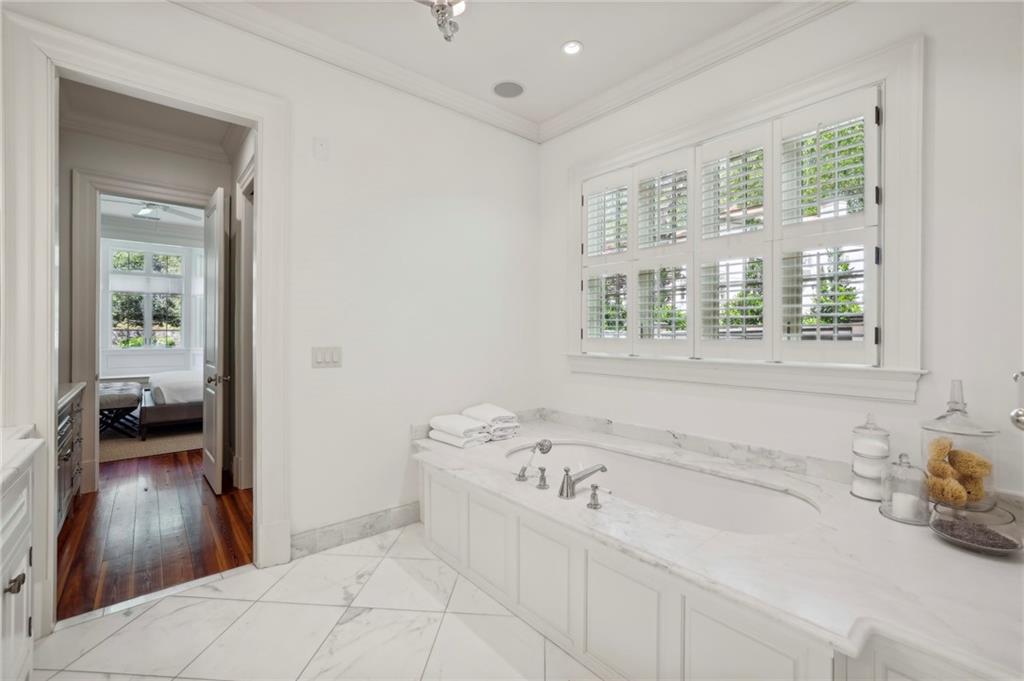 4332 Davidson Avenue NE