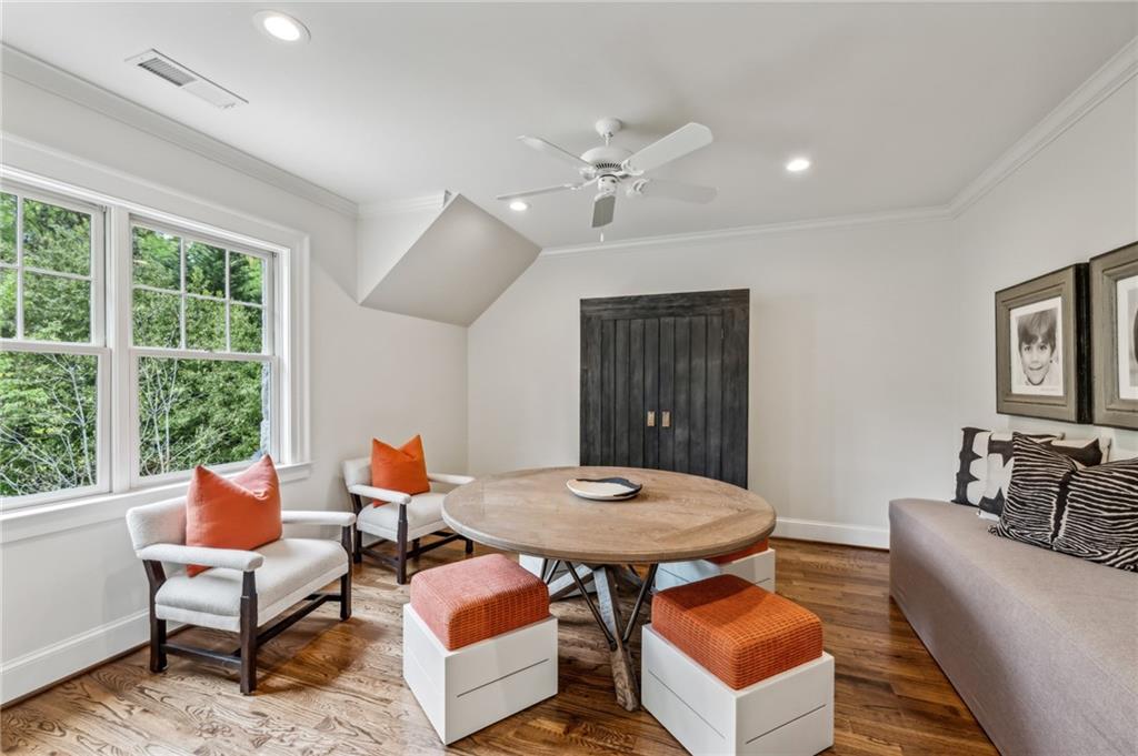 4332 Davidson Avenue NE