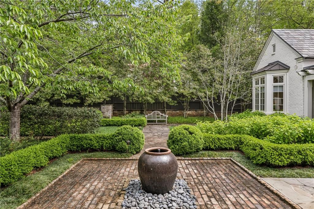 4332 Davidson Avenue NE