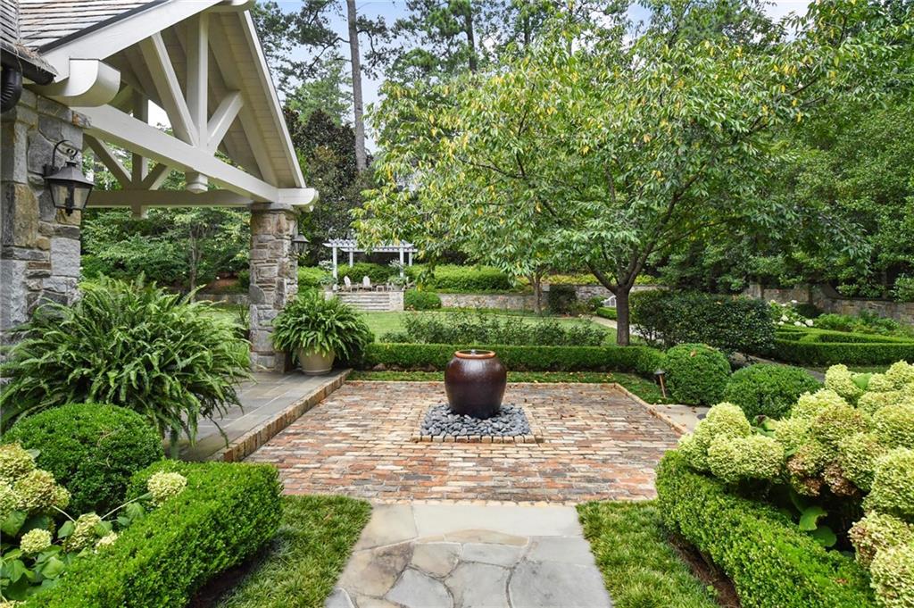 4332 Davidson Avenue NE