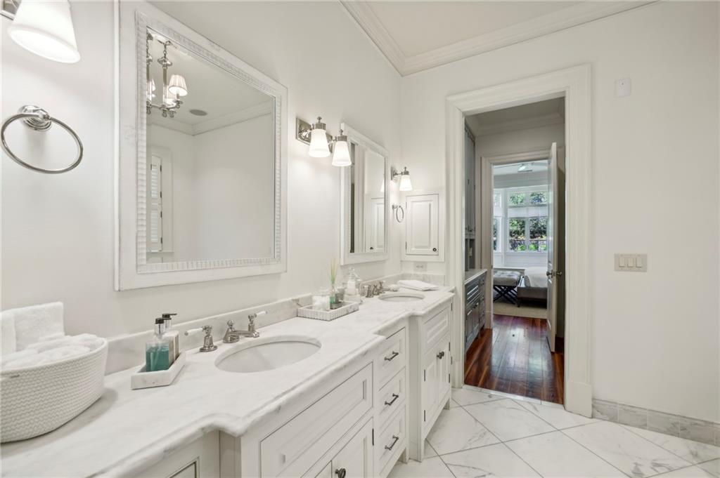 4332 Davidson Avenue NE