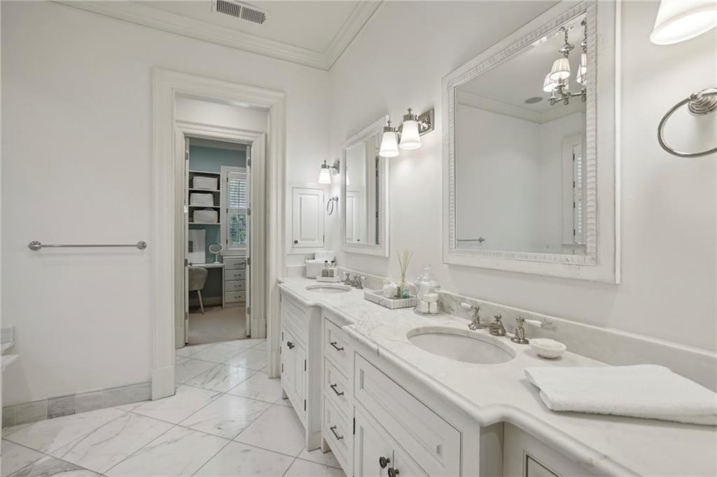 4332 Davidson Avenue NE