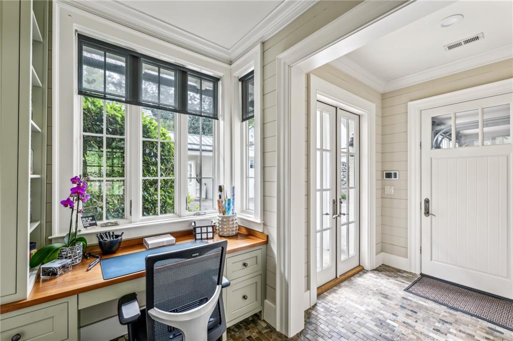 4332 Davidson Avenue NE