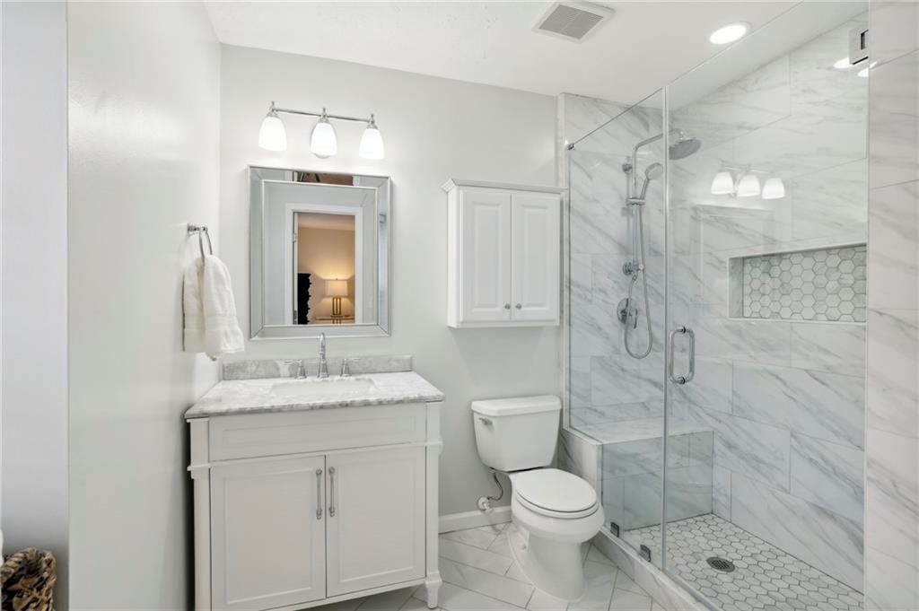 5 Walnut Hill Place NW