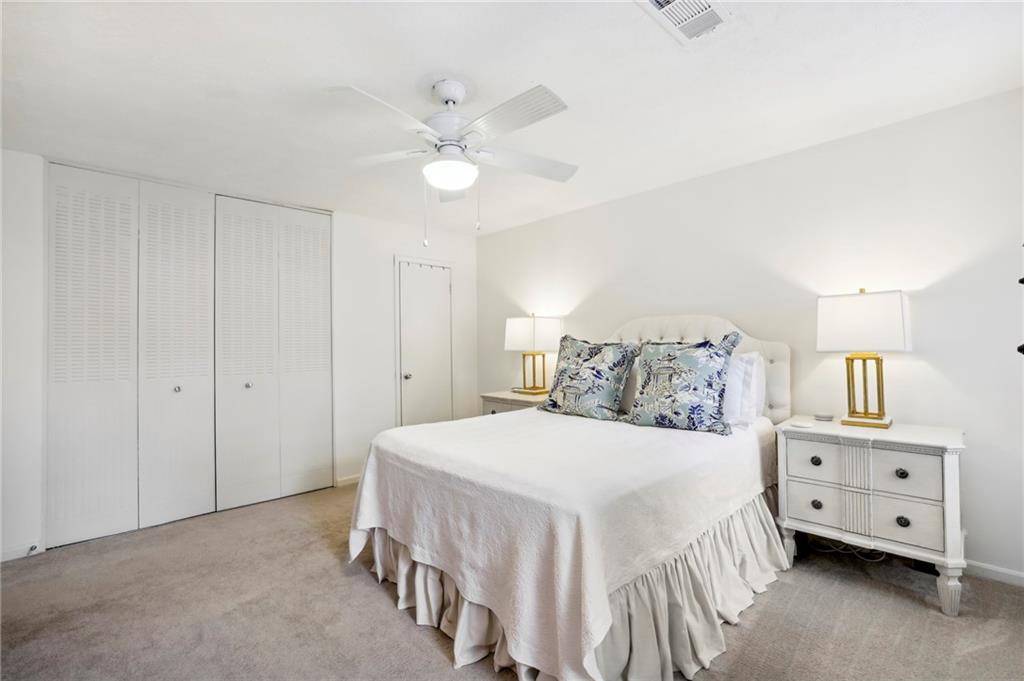 5 Walnut Hill Place NW