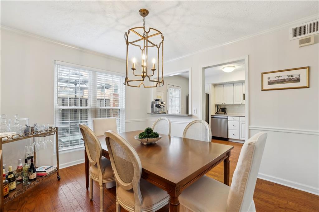 5 Walnut Hill Place NW