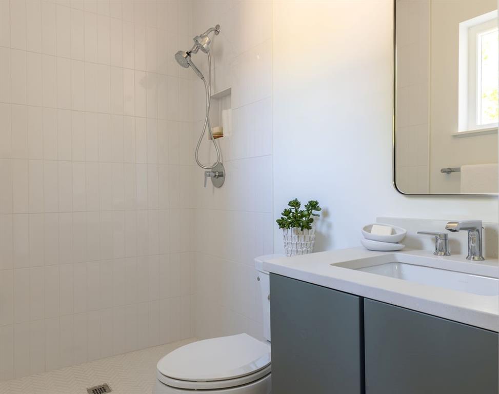 295 Prospect Street NE Unit B