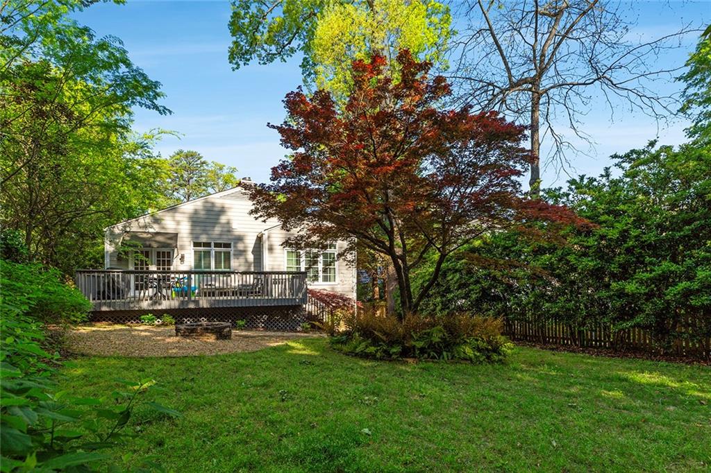 1863 Greystone Road NW