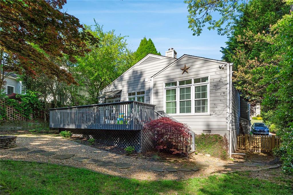 1863 Greystone Road NW