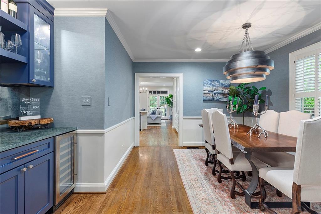 1863 Greystone Road NW