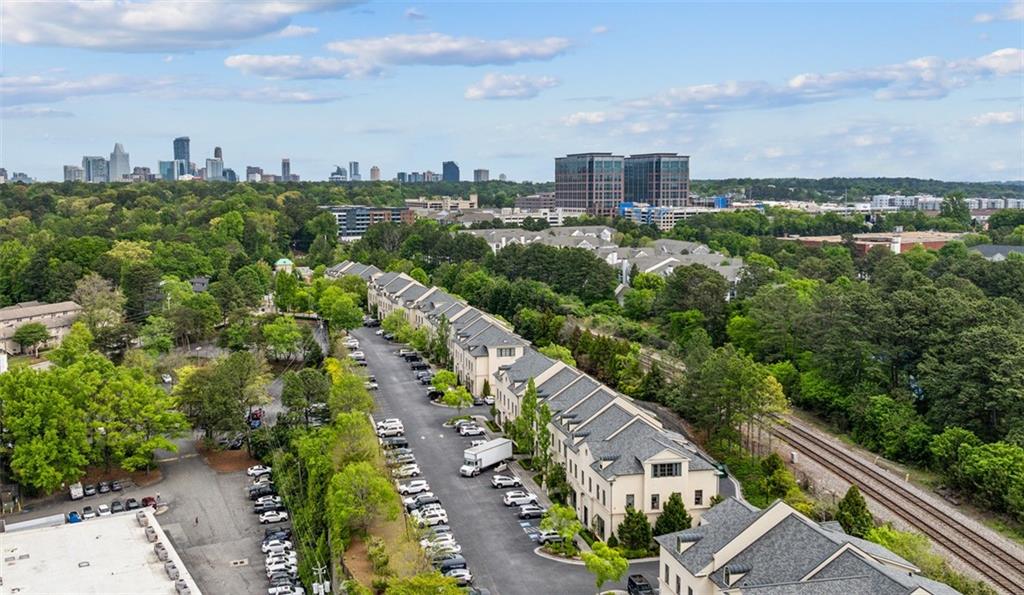 425 Peachtree Hills Avenue NE Unit 15