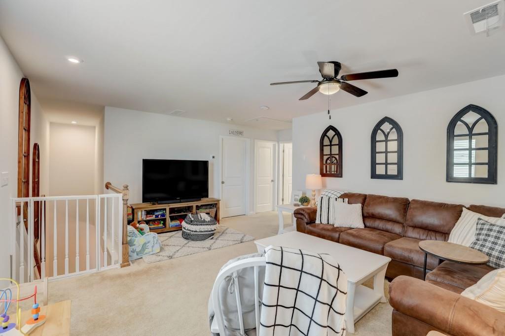 528 Mariposa Lane