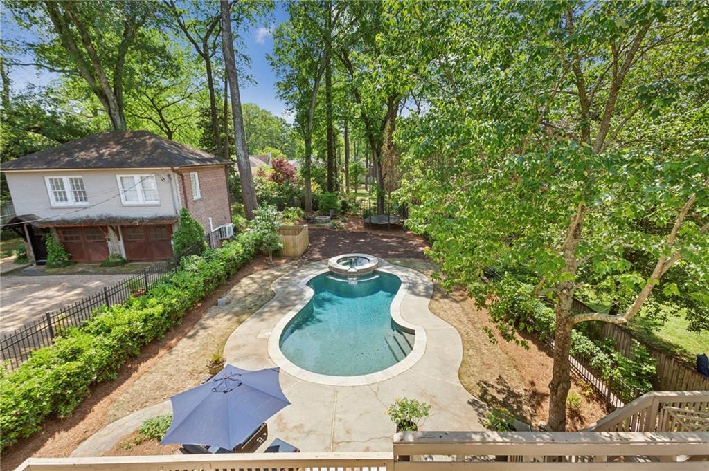 13 Roanoke Avenue NE