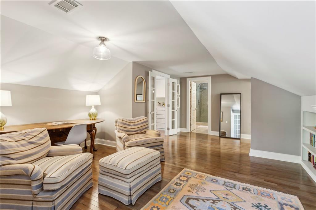 13 Roanoke Avenue NE