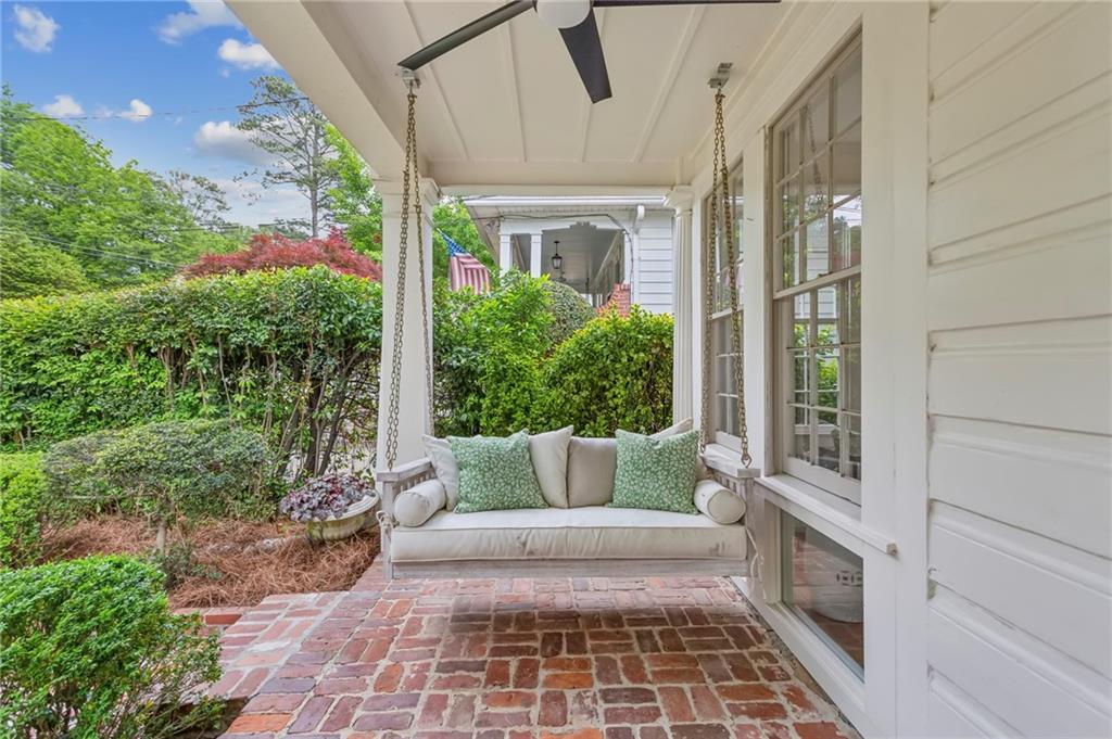 13 Roanoke Avenue NE