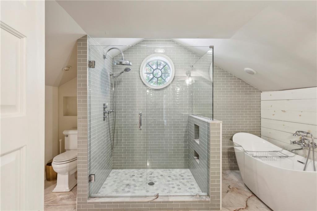 13 Roanoke Avenue NE